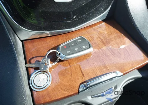 2016 Cadillac Escalade Esv Premium Collection z USA, uszkodzony, nr VIN 1GYS4JKJXGR121336